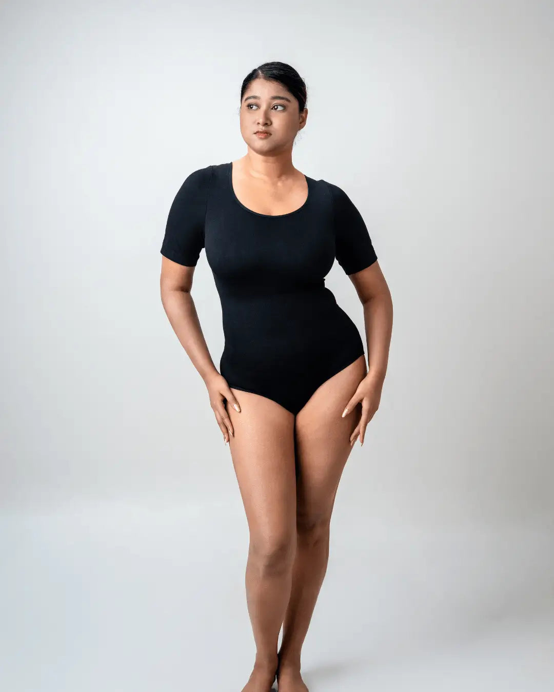 Scoop Neck Shapewear Bodysuit - Half sleeve