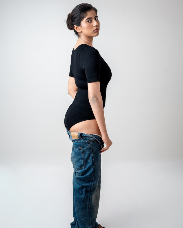 Scoop Neck Shapewear Bodysuit - Half sleeve