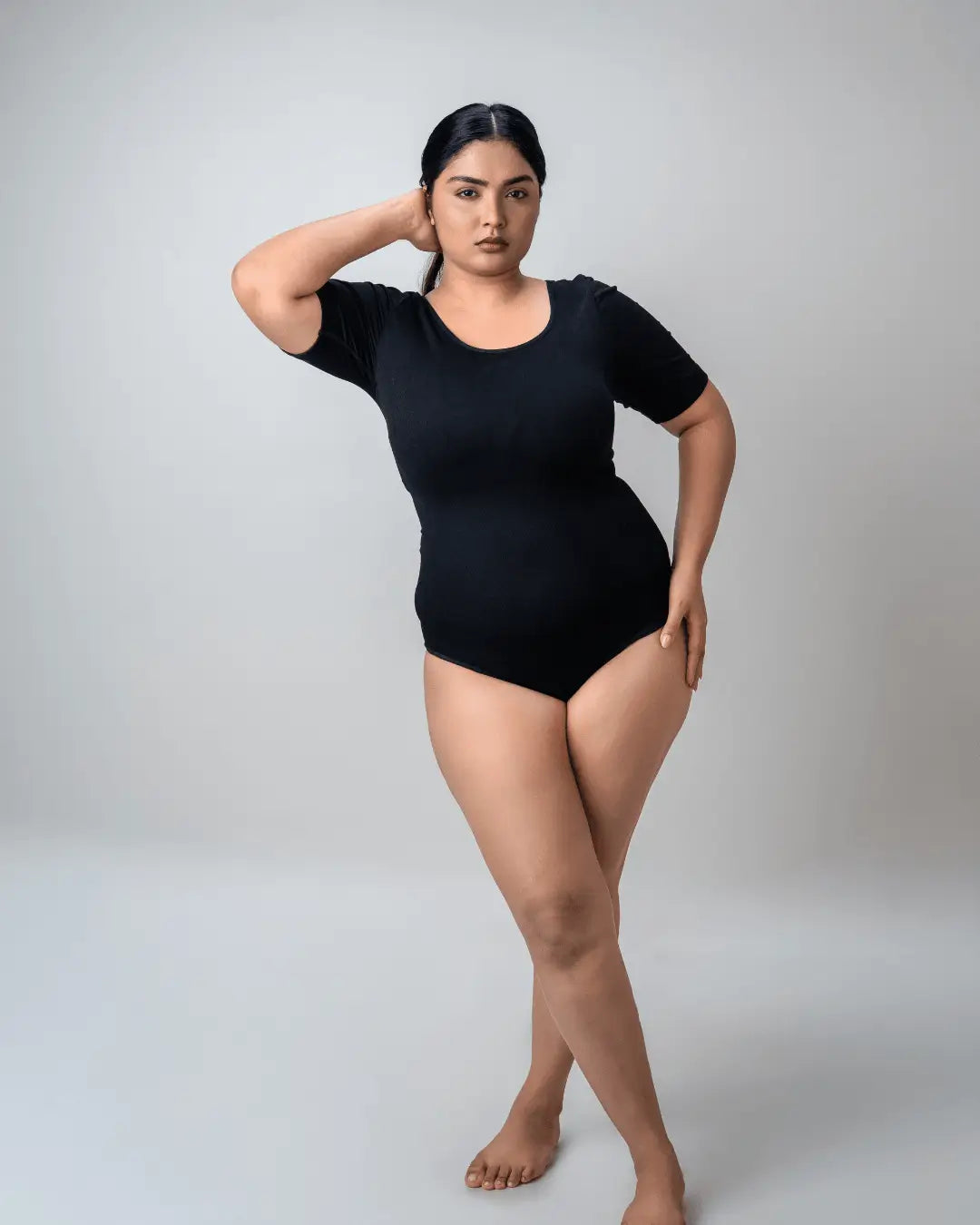 Scoop Neck Shapewear Bodysuit - Half sleeve